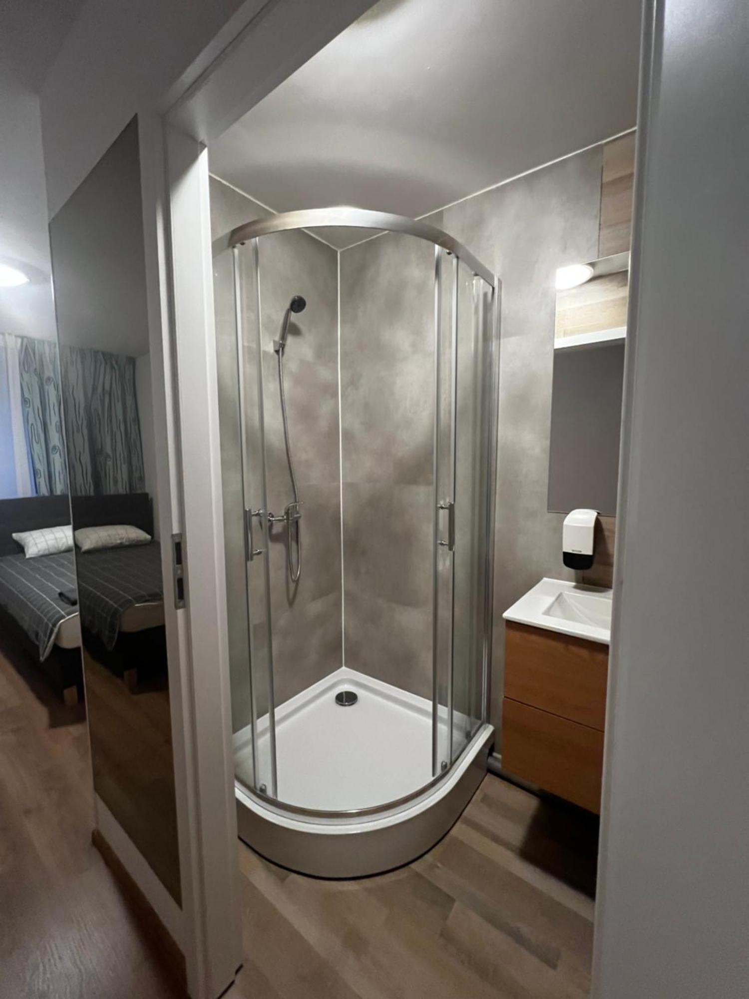 Warszawa Zachodnia Hotel Ngoại thất bức ảnh